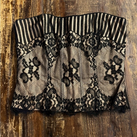 Nicole Miller Tops - Black and Nude/Pink Lace Corset Top